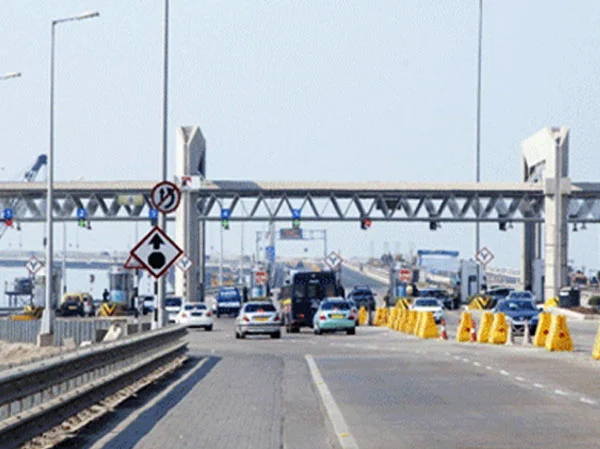Space-Frame-Structure-of-Bandra-Worli-Sea-Link-Toll-Plaza1