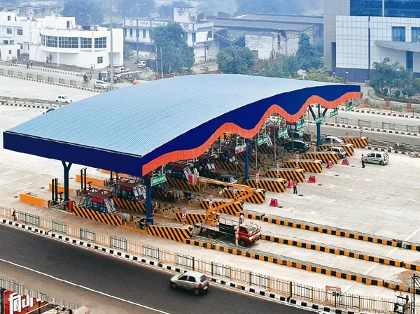 Toll plaza on NH2 Delhi Agra